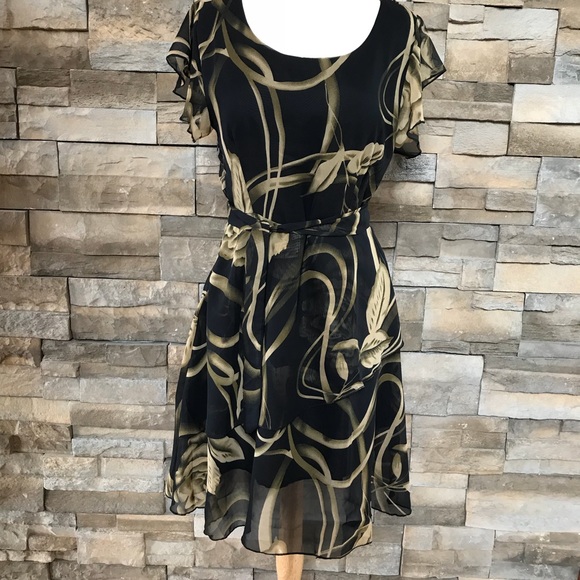 Dresses & Skirts - Tan and Black Lightweight Dress